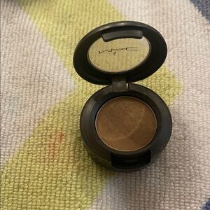 MAC Cosmetics Warm Brown Eyeshadow
